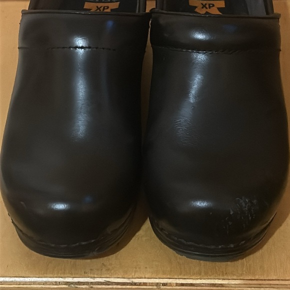 Dansko XP black leather clogs 39/8.5-9 - Picture 3 of 9